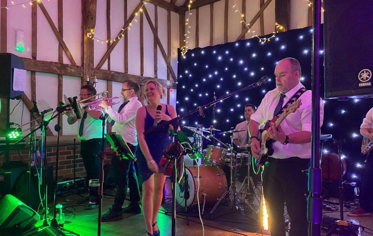 Tracy Wedding & Events Singer Essex Wedding Entertainment