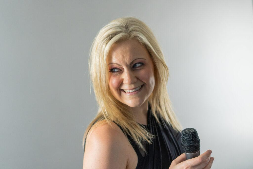 Tracy Wedding and Events Singer About Me Essex Wedding Singer