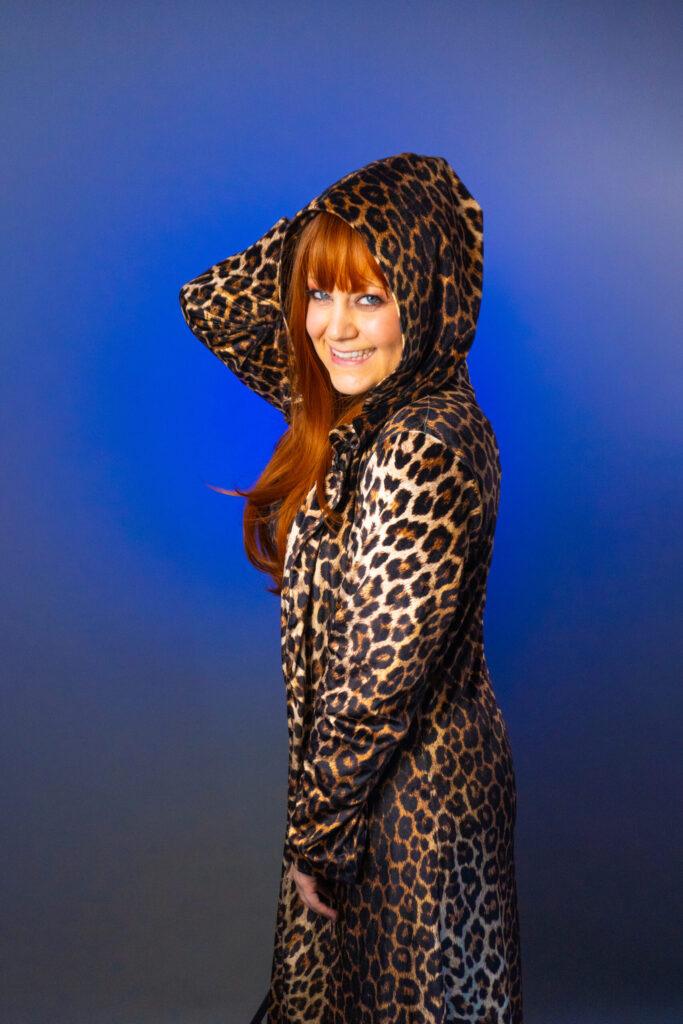 Tracy Wedding & Events Singer Tribute Acts Essex Shania Pose