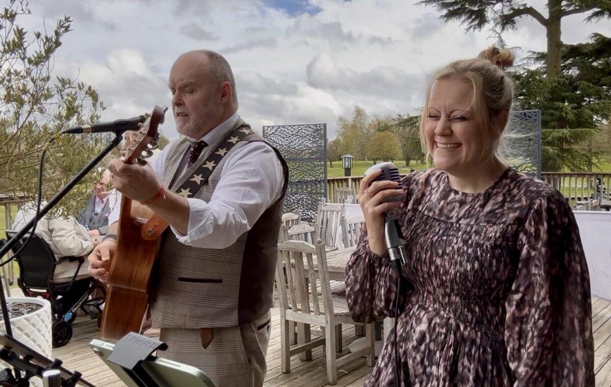 Wedding singers in Essex performing